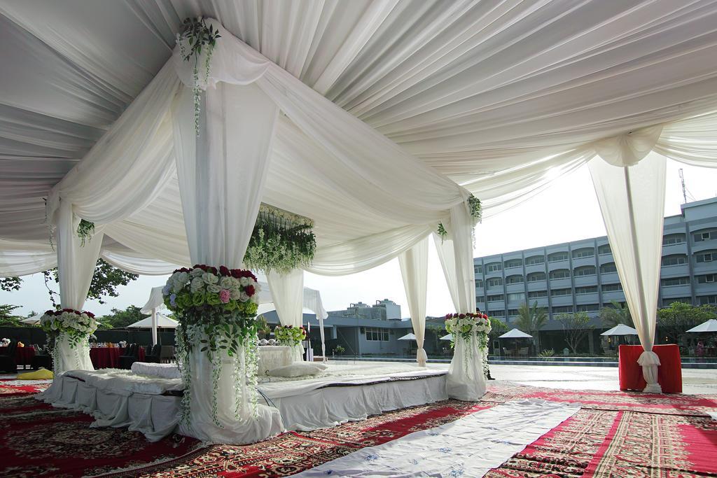 Pangeran Beach Hotel Padang  Eksteriør bilde